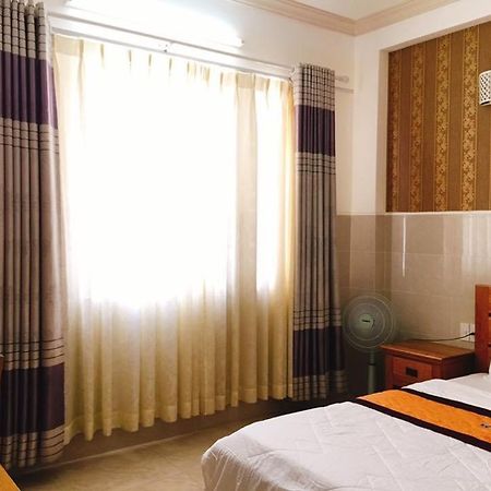 Khách Sạn Lê Hoàng Đạt Thành Pho Ho Chí Minh Esterno foto