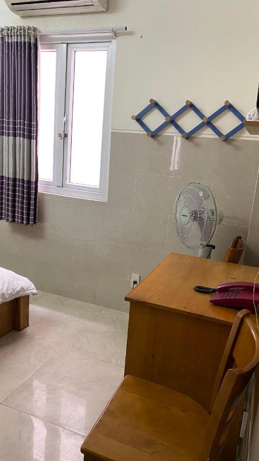 Khách Sạn Lê Hoàng Đạt Thành Pho Ho Chí Minh Esterno foto