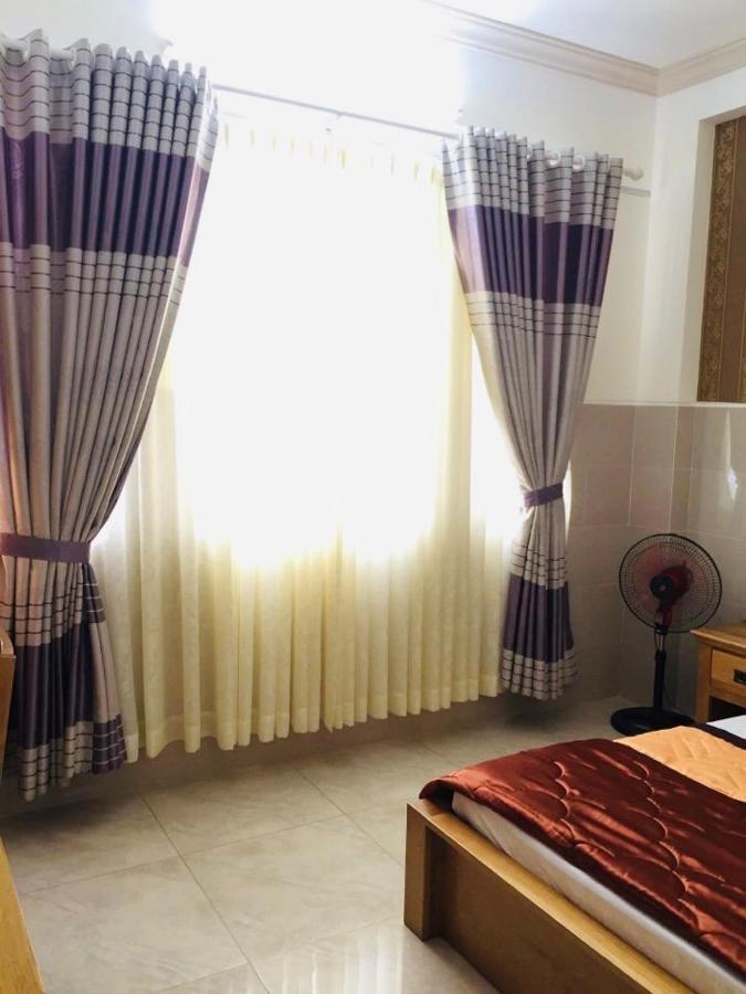 Khách Sạn Lê Hoàng Đạt Thành Pho Ho Chí Minh Esterno foto